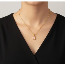 Pembe Renk Doğal Taşlı Altın Kaplama  Kolye Zincir ile Birlikte Gönderilir ve 3 Zincir Seçeneği
