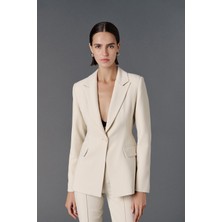 Vatkalı Fitted Kesim Blazer Ceket