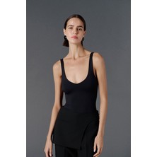 Vatkalı V yaka bodysuit