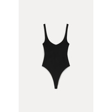 Vatkalı Askılı V bodysuit