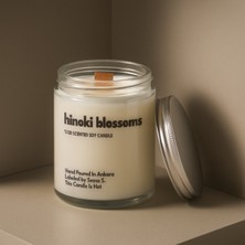 Basement : Hinoki Blossoms : Cam Kavanozda Kokulu %100 Soya Mum (Hinoki Çiçeği, Kiraz Ç., Papatya, Beyaz Gül)