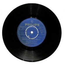 Mediha Demirkıran - Bence Bir Ömre Bedel Plak (107.5) PLK18284