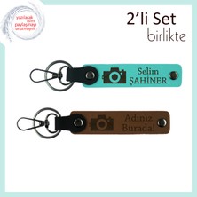 Miawiki Lensin Içinde Gizli Armağan, Kamera Motifli, Isme Özel 2’li Anahtarlık Takımı, Turkuaz-Açık Kahve