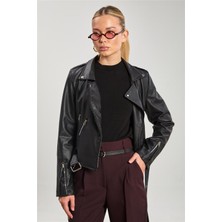 Barrels and Oil Kadın Kruvaze Yaka Suni Deri Mont - Siyah