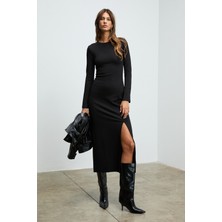 Grimelange THALUNE Kadın Yuvarlak Yaka Uzun Kollu Vücuda Oturan Önde Yırtmaç Detaylı uzun Siyah Elbise