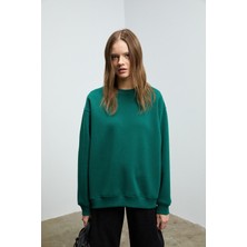 Grimelange KARIUS Kadın Organik Pamuklu İçi Polarlı Oversize Yuvarlak Yakalı Koyu Yeşil Sweatshirt