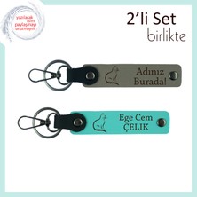 Miawiki Patilerle Dolu Yaşamlara, Kedili Hediye, Kişisel Yazılı 2’li Deri Anahtarlık, Kül Gri-Turkuaz