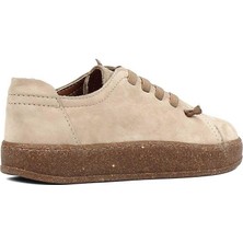 Celal Gültekin Kadın Bej Bağcıklı Kalın Tabanlı Nubuk Deri Ayakkabı