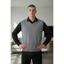 Eren Style Açık Gri V Yaka Süveter (Unisex)