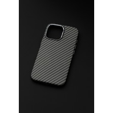 iPhone 13/14 Magsafe Destekli Karbon Dokulu Krom Çerçeveli Premium Kılıf - Palermo