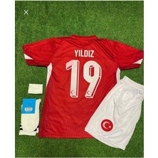 Legent Lady Türkiye Euro 2024 Kenan Yıldız 19 Numara Çocuk 4'lü Set Hediyeli Kırmızı Milli Takım Forması Kırmızı