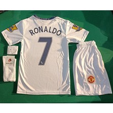 Legent Lady Manchester United 2008 Ronaldo Beyaz Çocuk Forma 4 Lü Set. Forma+Şort+Çorap+Bileklik