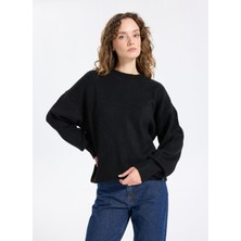 Jeep Bisiklet Yaka Loose Fit Düz Örgü Desenli Siyah Kazak Kadın J5WL-KZK7153