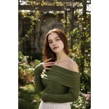 Flare Kadın Omzu Açık Sandy Kumaş Bluz | Esnek, Şık ve Konforlu Tasarım