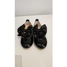 Beyaz Bebe Kız Çocuk Fiyonklu Babet