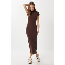 Happiness İstanbul Dik Yaka Midi Örme Elbise LUB0304 Kahverengi