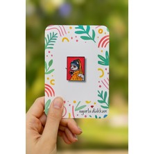 Takıntı Takı Inci Küpeli Kedi Tablosu Rozeti