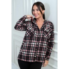 By Saygı Kadın Kapüşonlu Ekose Desenli Metal Düğmeli Cepli Gömlek