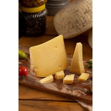 Kars Eski Kaşar Peyniri 1 kg