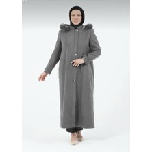 Çakıl Kadın Büyük Beden Astarlı Tesettür Kapüşonlu Düğmeli  Kaşe Manto