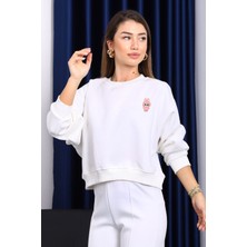İmaj Butik Ekru Bisiklet Yaka Nakışlı Üç İplik Kısa Oversize Sweat