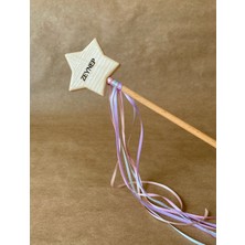 Tiny Wood Isme Özel Ahşap Yıldız Asa | 40 cm Doğal Sihirli Peri Değneği – Montessori Uyumlu