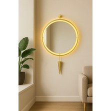 Wallover Design Elara – Kablosuz LED Işıklı Gold Sarkaçlı Ayna | Büyük Boy Dekoratif Tasarım