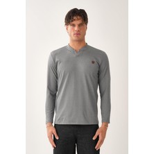 V Yaka Yırtmaç Detaylı Uzun Kollu T-Shirt