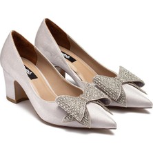 Dedos Kadın Kalın Topuklu Taşlı Fiyonklu Simli Saten Ayakkabı 5015