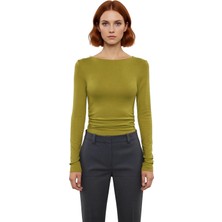 Ersefa Stil Kadın Fitted Vücuda Oturan Büzgü Drape Detaylı Esnek Bluz Crop Örme Slim Kalıp Düşük Kol