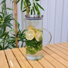 Misda Store 1500ML Metal Kapaklı Line Borosilikat Cam Yağlık & Sürahi – Şık, Dayanıklı ve Sağlıklı Saklama Çözümü (9cm x 23CM)