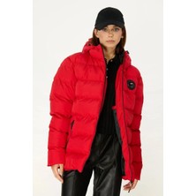 D1fference İçi Astarlı Cepli Kapüşonlu Jel Elyaflı Su ve Rügar Geçirmez Kadın Kışlık Mont