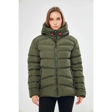 D1fference İçi Astarlı Cepli Kapüşonlu Jel Elyaflı Su ve Rügar Geçirmez Kadın Kışlık Mont