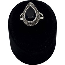 Oya Silver Markazit Işıltı Çevrili Damla Oniks Taşlı Gümüş Kadın Yüzük