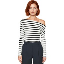 Ersefa Moda Kayık Yaka Örme Slim Çizgili Desen Casual Günlük Regular Uzun Kol Bluz