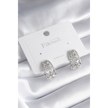 Claris Pirinç Gümüş Renk Zirkon Taşlı Kadın Küpe