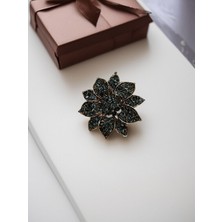 Fayra Accessories Kristal Taşlı Çiçek Broş