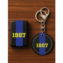 Nurdic Desenli Baskılı Benzinli Metal Çakmak ve Premium Deri Anahtarlık Seti Sarı Lacivert