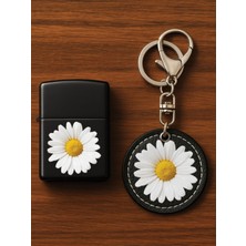 Nurdic Desenli Baskılı Benzinli Metal Çakmak ve Premium Deri Anahtarlık Seti Papatya