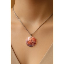 Nurdic Şeffaf Sert Akrilik Kolye Ucu ve Üzeri Zincirli Desenli Kolye Gezegen