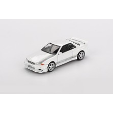 Mini Gt 1/64 1066 Nissan Skyline Gt-R (R32) Veilside Combat C-I White
