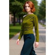 PayBuy Asimetrik Yaka Dökümlü Örme Üst Şık ve Rahat Bir Seçenek Kaliteli Şık Rahat Modern Zarif Günlük