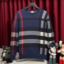 Burberry Ekose Desenli Lacivert Kazak Premium Kalite ve Modern Kesim