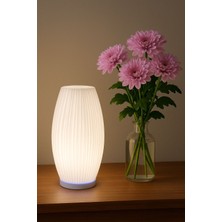 LayerForge Çizgili Spiral Tasarımlı Modern Masa Lambası – Dekoratif Abajur ve Gece Lambası | E27 Uyumlu Kablolu LED Aydınlatma