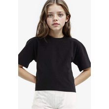 DeFacto Relax Fit Bisiklet Yaka Basic Düz Kısa Kollu Tişört Kız Çocuk Z5095A625SM