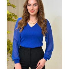 Arben Boutique Kadın V Yaka Kolları Dökümlü Tül Detay Triko Bluz