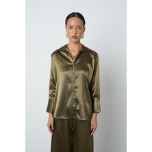 Orfeonegro Kadın V Yaka Haki Renk Düz Saten Altın Düğmeli Gömlek