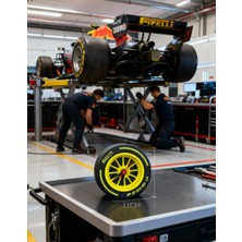 Brd F1 Lastik Siyah Üzerine Sarı Masa Saati Pirelli Formula Tutkunları Otomotiv Tutkunlarına Özel