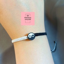 Crystal Atelier Siyah Beyaz Ying Yang Makrome Bileklik – El Yapımı Unisex Örgü Makrome Bileklik – Şans ve Denge Sembolü Ying Yang Tasarım Bileklik - Enerji Denge Şans Bileklik - Ying Yang Bileklik