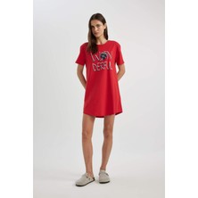 STANDART Regular Fit Bisiklet Yaka Baskılı Kısa Kollu Gecelik-Fall In Love C1737AXRD256MC